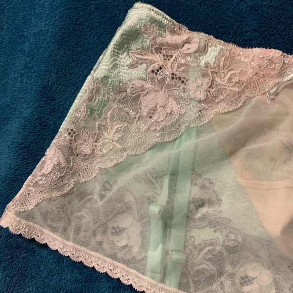 Victoria's Secret Angel embellished slip w garter - Picture 5 of 8